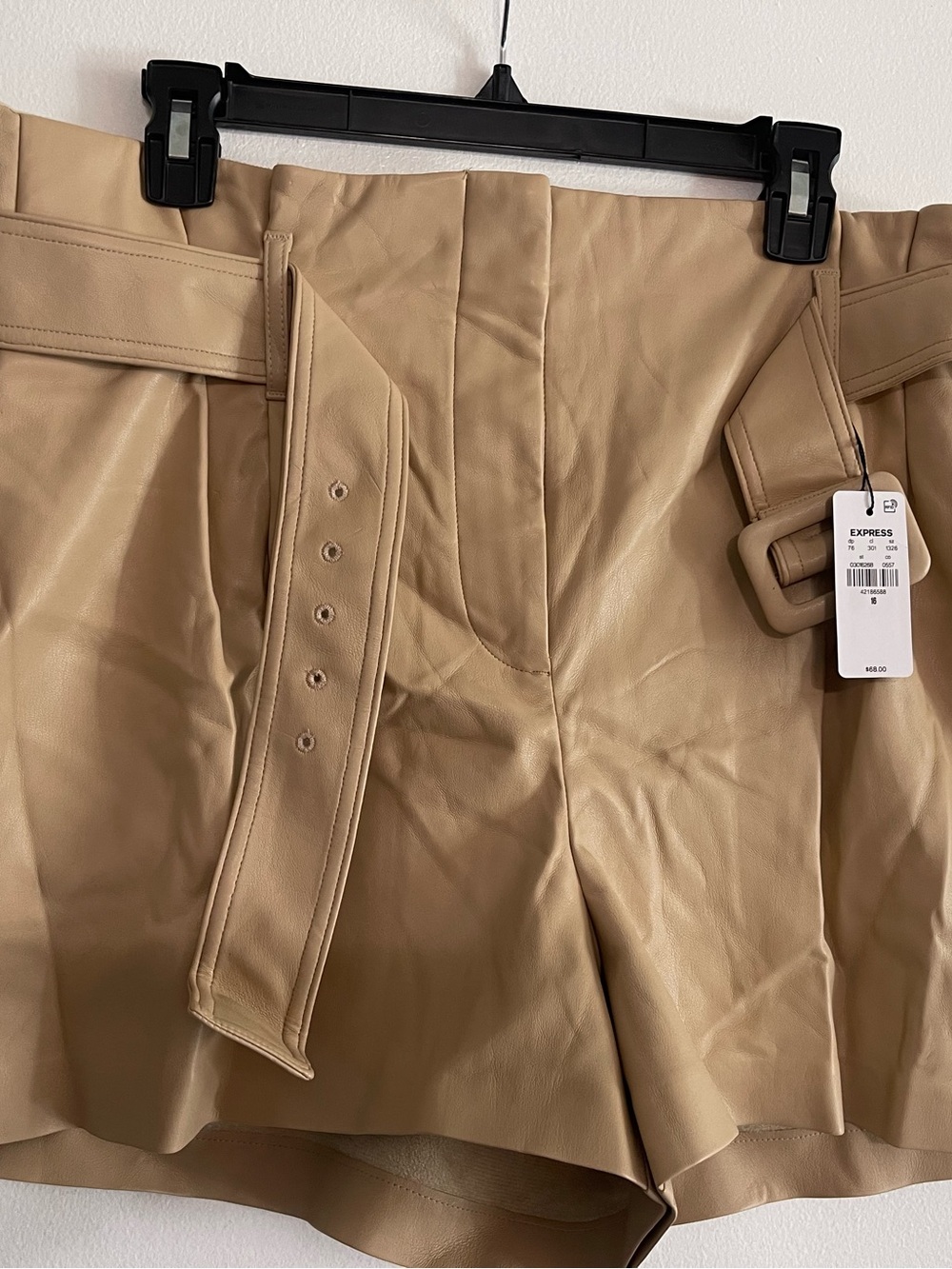 Express Women’s Faux Leather Belted Shorts — Tan